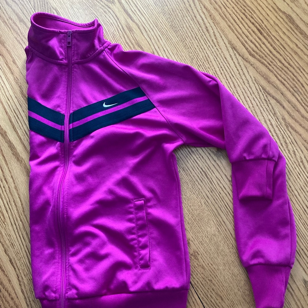 Nike track jacket women size medium